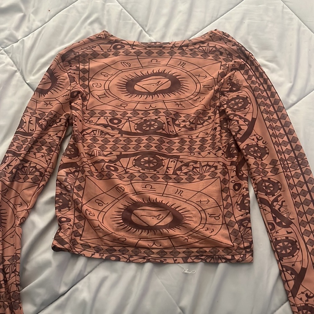 See Through Pattern Crop Top - Picture 2 of 2